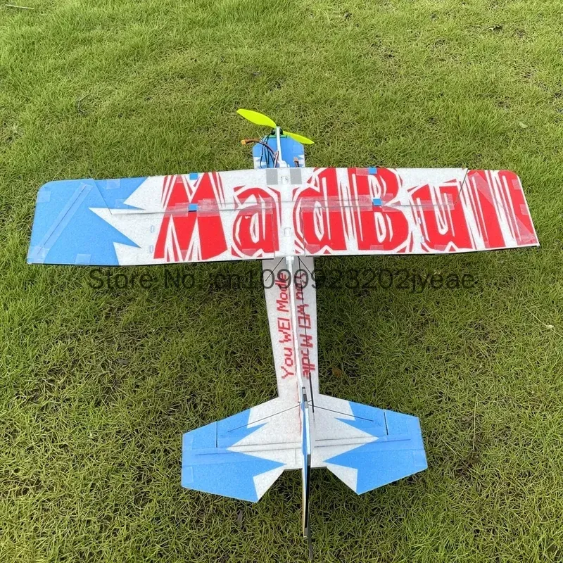 Modelo de Montagem de Asa Únic - Model Kit Competition avaliação e preço